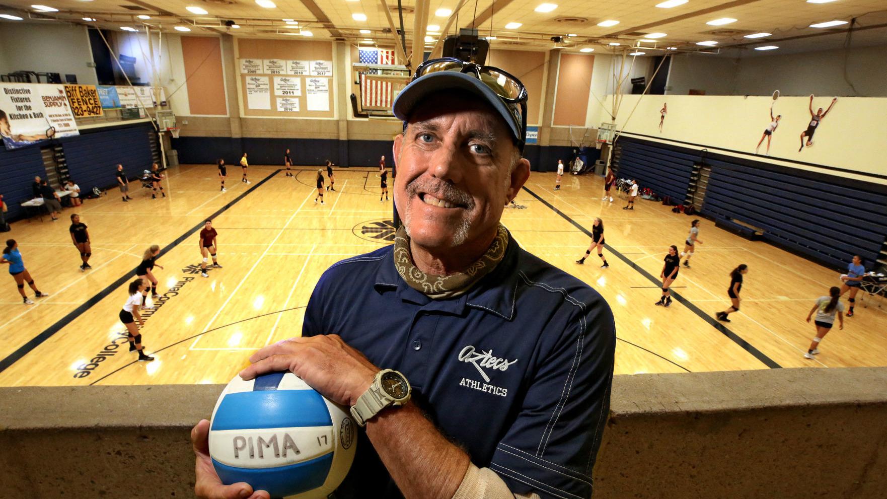 Greg Hansen: 'Mr. Pima College' lugs boxes, fixes lights in the name of Aztecs sports